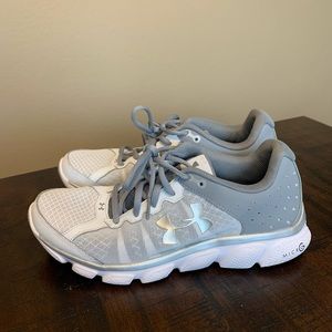 Women’s Under Armour Micro G Assert 6 running shoes.